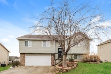 9103 N E 116TH PL KANSAS CITY, MO 64157